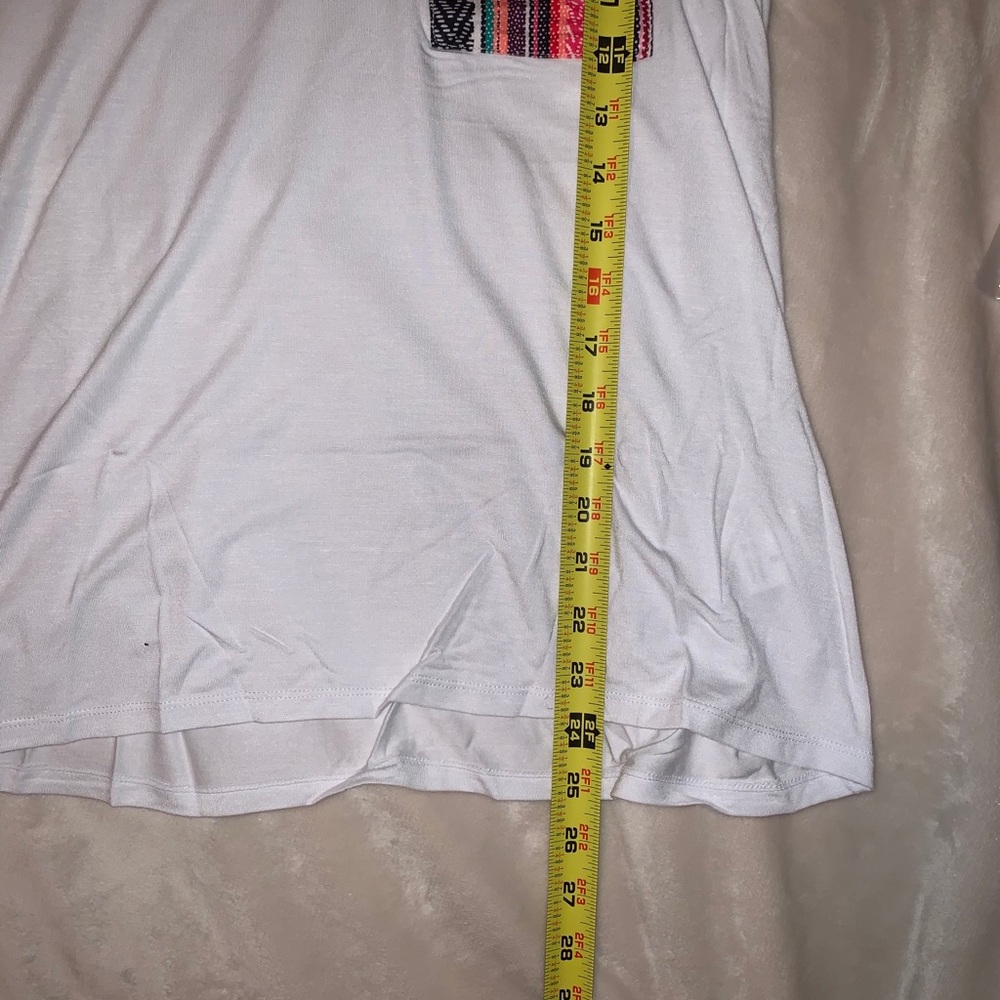 🛍LAST ONE🛍 White tank with multi color pocket - Picture 8 of 9